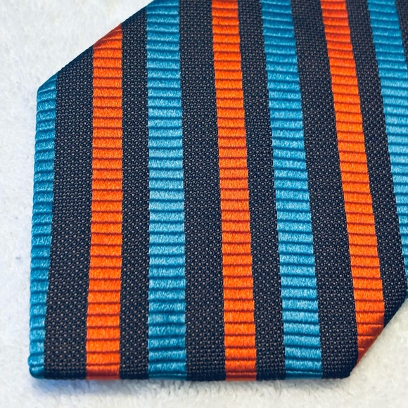 Brand New Stylish High Quality Tie By JHANE BARNES - Picture 1 of 4